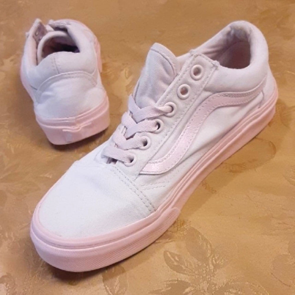 Vans Women's White and Pink Sneakers Size 7.5 Women's 6.0 Men's